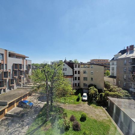 Pelclova Apartment 俄斯特拉发 外观 照片